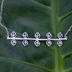 NONI LEAF BAR NECKLACE ⌲ Silver